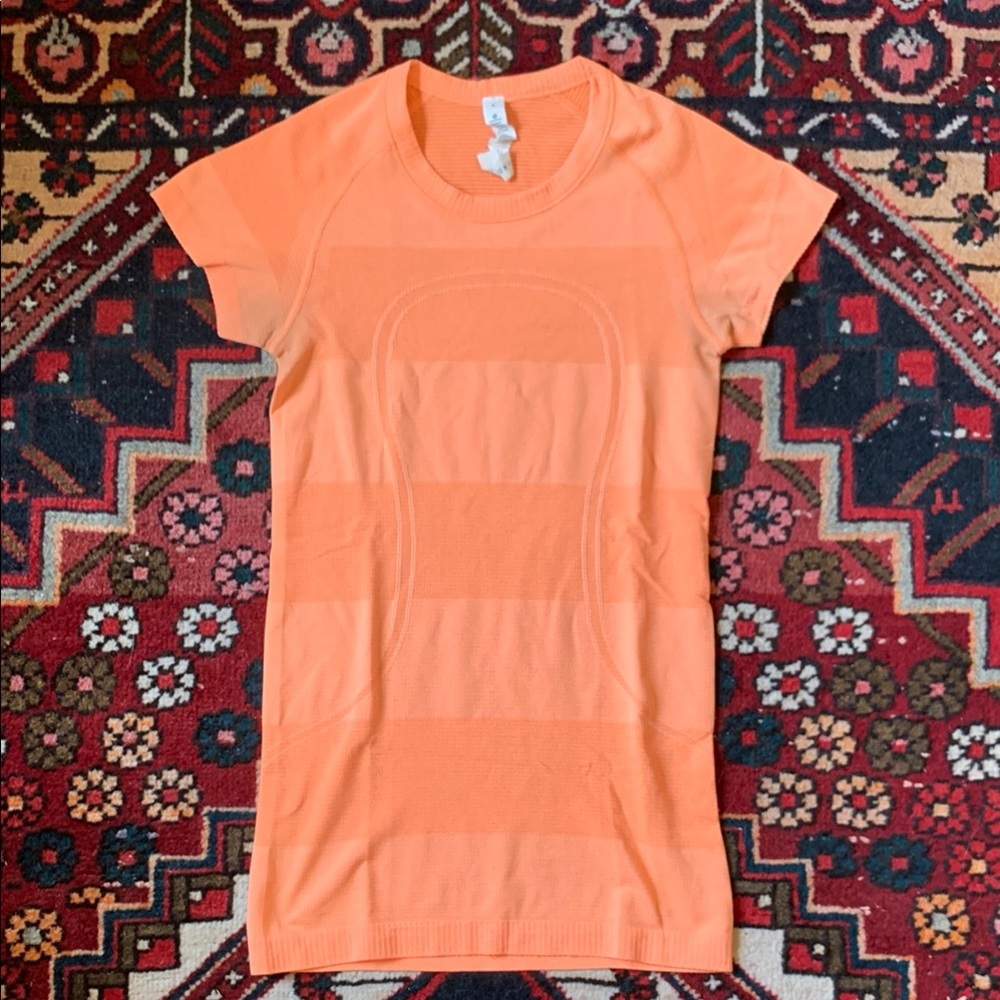 Lululemon Orange swiftly Tech Women's Shirt, Size 4